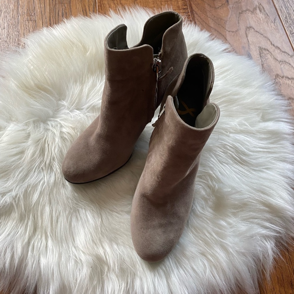 Sam Edelman Boots - Like New (Size 6) Neutral Suede